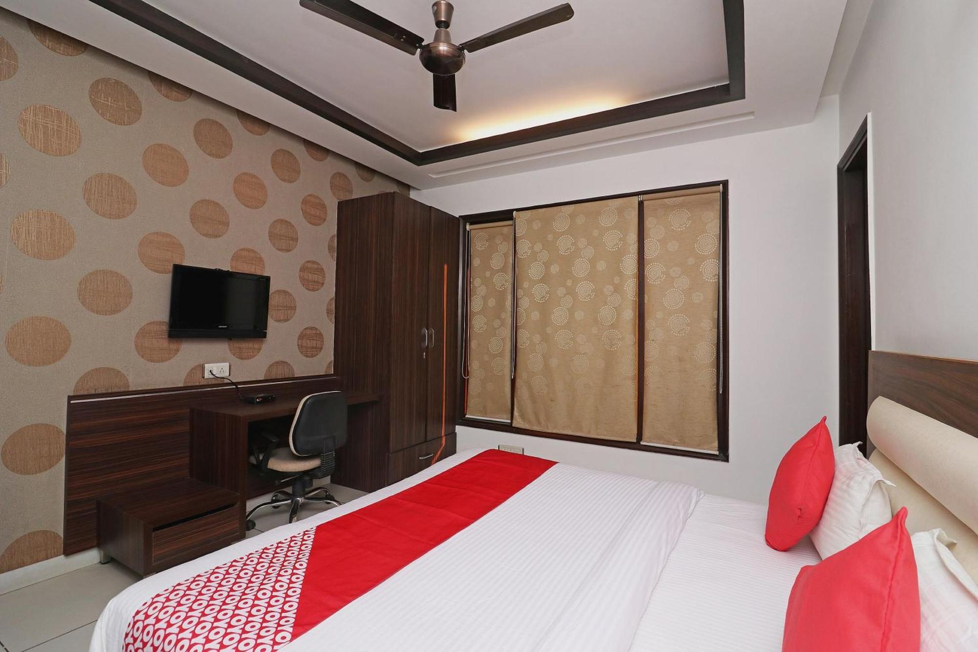 Wonderland Inn Near Aravali Biodiversity Park Gurgaon Exterior photo