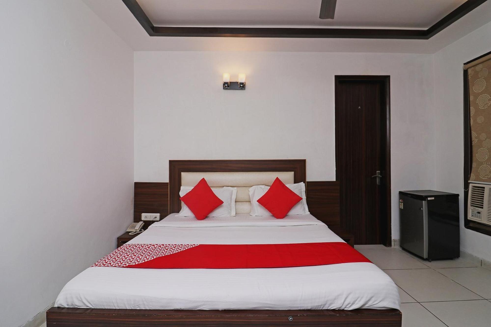 Wonderland Inn Near Aravali Biodiversity Park Gurgaon Exterior photo
